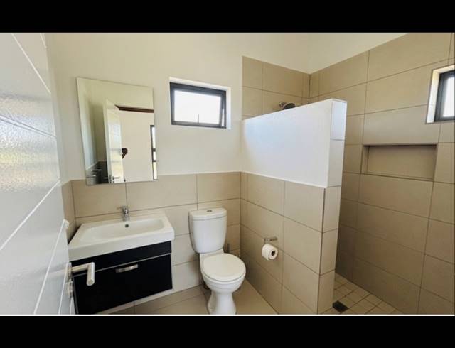 2 BEDROOM FLAT FOR SALE IN JACKAL CREEK GOLF ESTATE